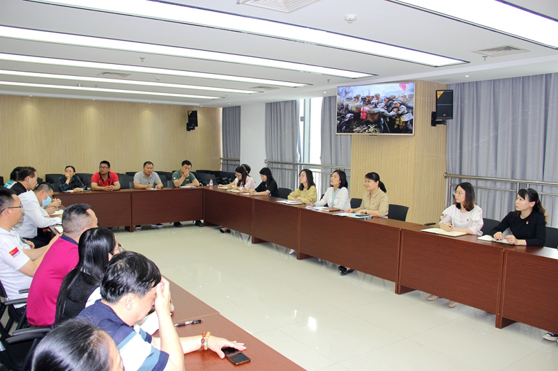 /QJ_913872126108.jpg 乐天使市场公司机关党支部党员大会分享红色故事、诵读烈士家书.jpg