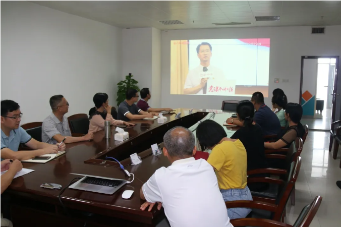 /QJ_031339899347.png 乐天使资产公司机关党支部党员观看现场.png