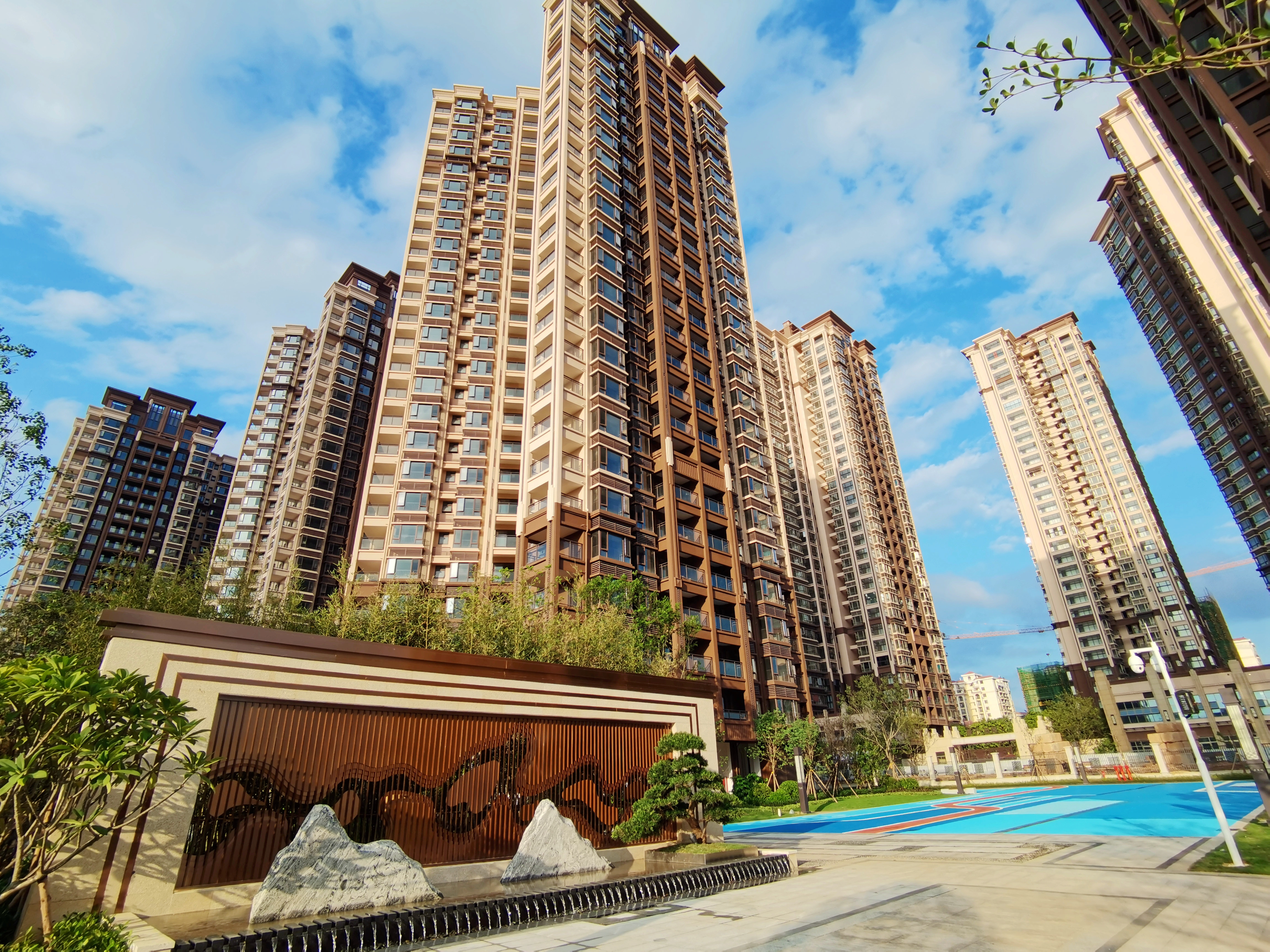 /QJ_136688967086.jpg 乐天使首府·德逸园项目现场.jpg